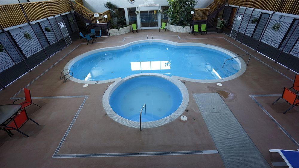 Ramada By Wyndham Medicine Hat Eksteriør billede